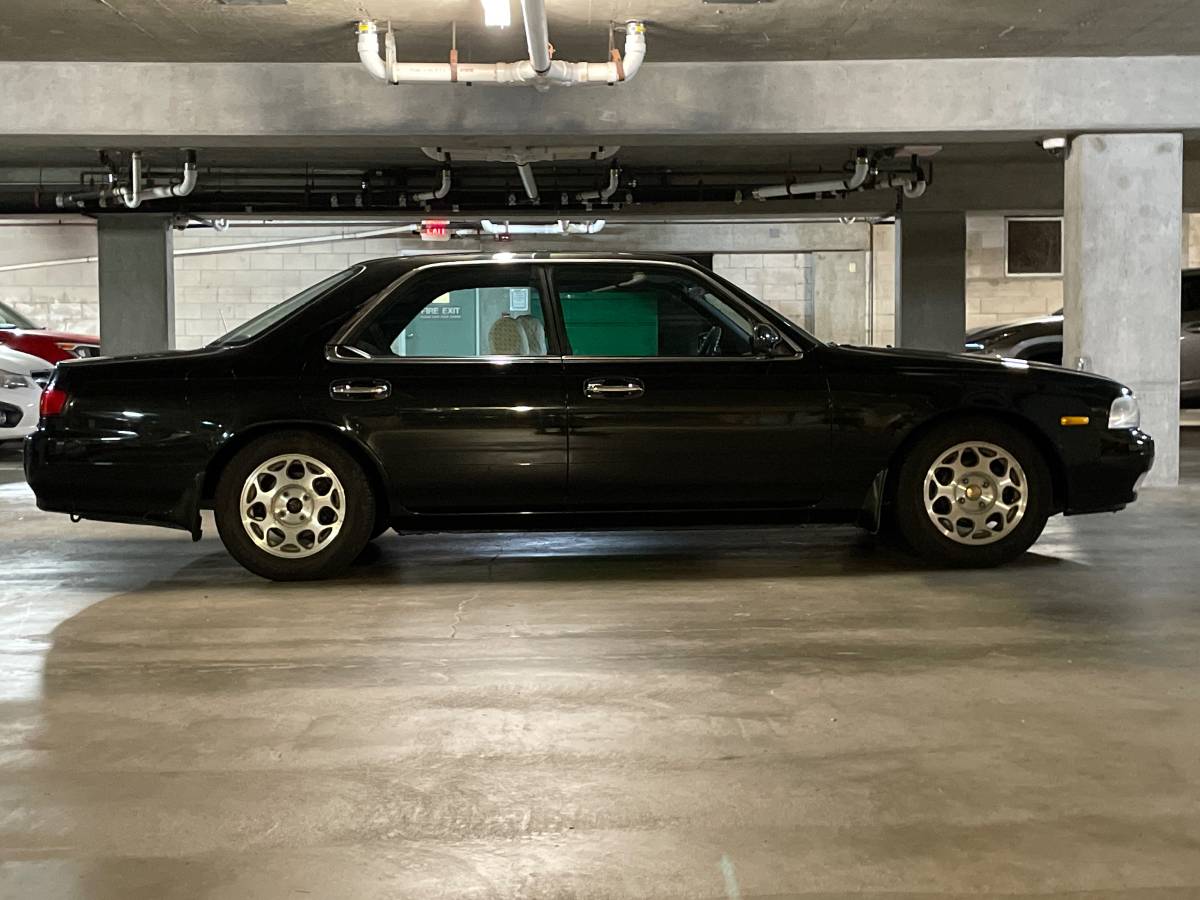 Nissan-laurel-1995-6