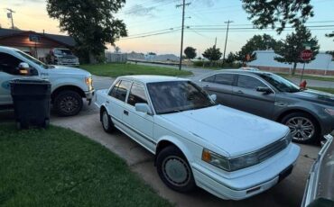 Nissan-maxima-1988-white-4
