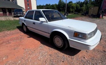 Nissan-maxima-1988-white-5