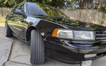 Nissan-maxima-se-1989-black-4