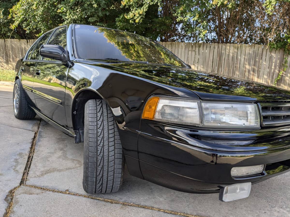 Nissan-maxima-se-1989-black-4