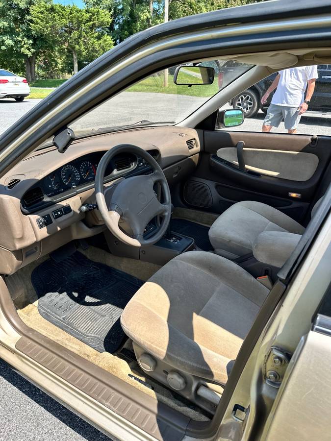 Nissan-maxima-se-1994-brown-2