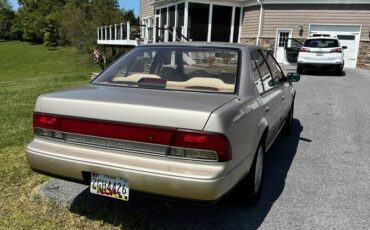 Nissan-maxima-se-1994-brown-3