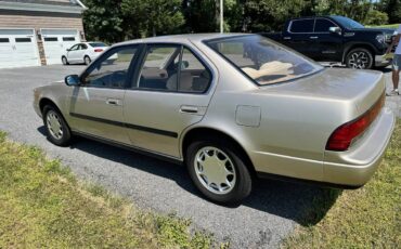 Nissan-maxima-se-1994-brown