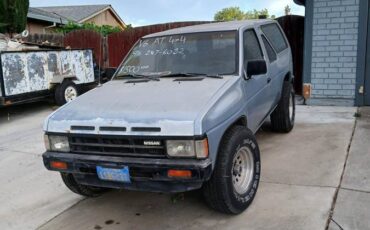 Nissan-pathfinder-1987-blue