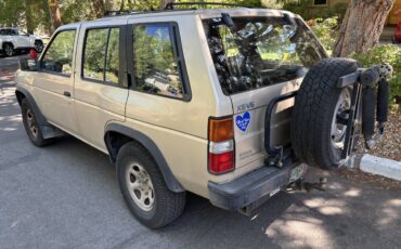 Nissan-pathfinder-1990-brown-1