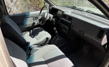 Nissan-pathfinder-1990-brown-10