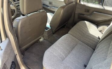 Nissan-pathfinder-1990-brown-11