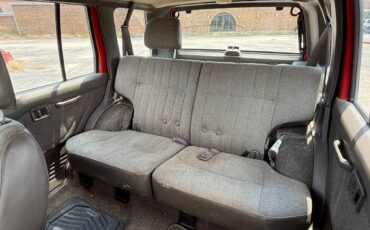 Nissan-pathfinder-1992-10