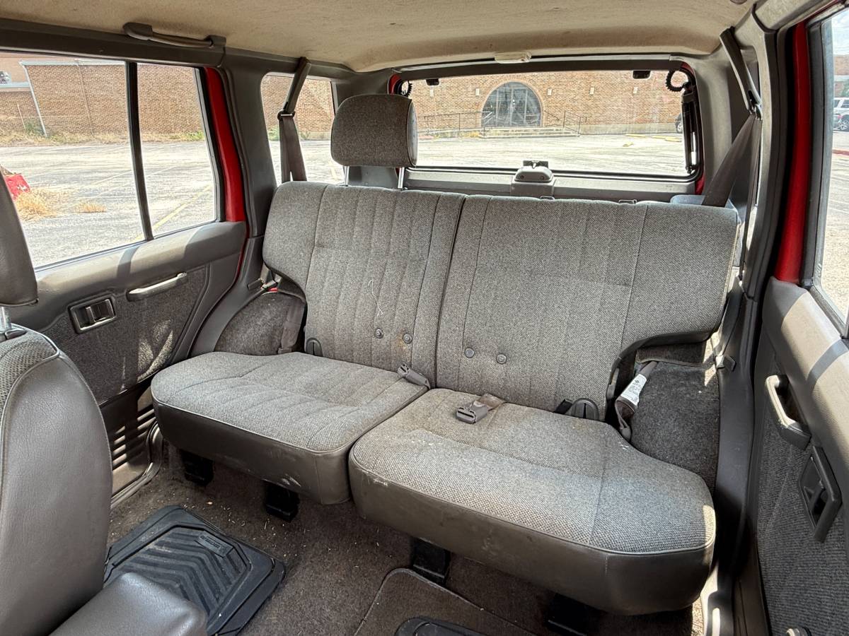 Nissan-pathfinder-1992-10