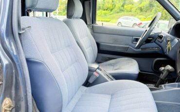 Nissan-pathfinder-4x4-1995-blue-1