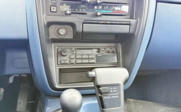 Nissan-pathfinder-4x4-1995-blue-12