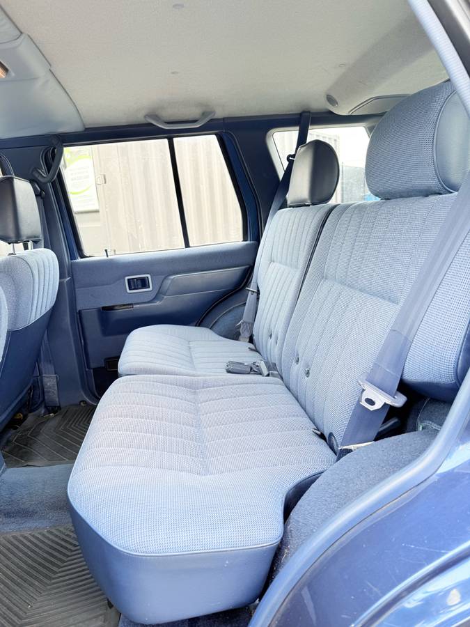 Nissan-pathfinder-4x4-1995-blue-3