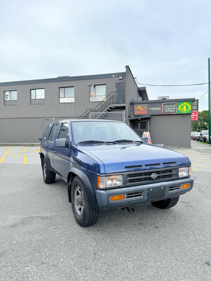 Nissan-pathfinder-4x4-1995-blue-4