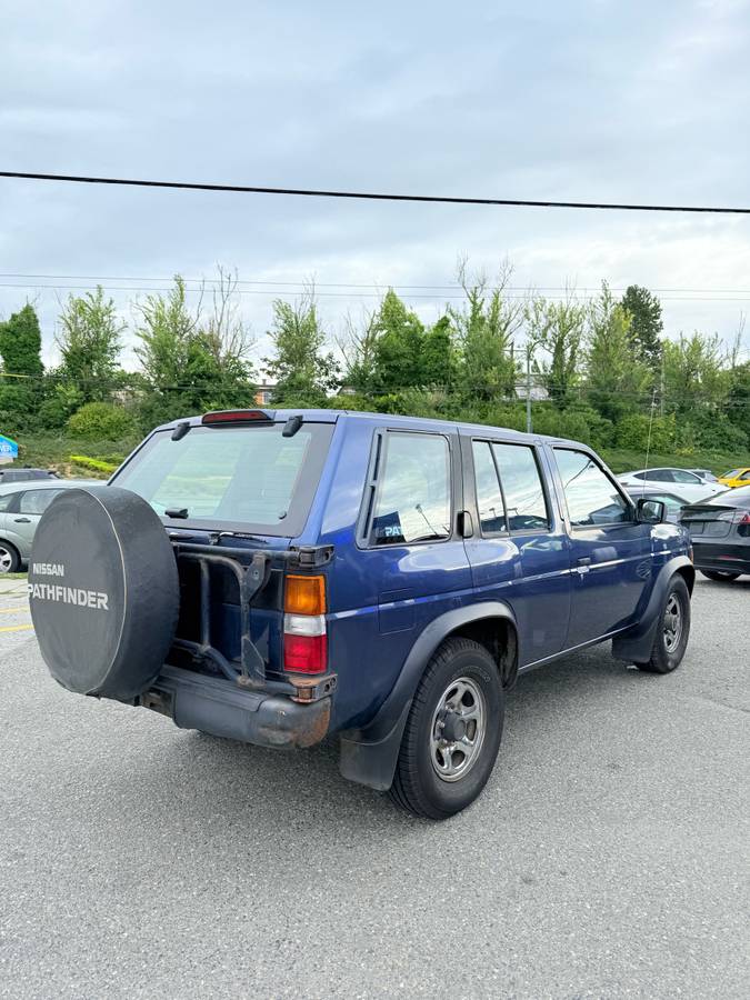 Nissan-pathfinder-4x4-1995-blue-6