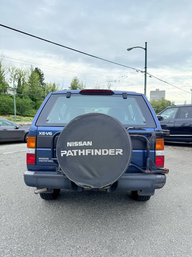 Nissan-pathfinder-4x4-1995-blue-7