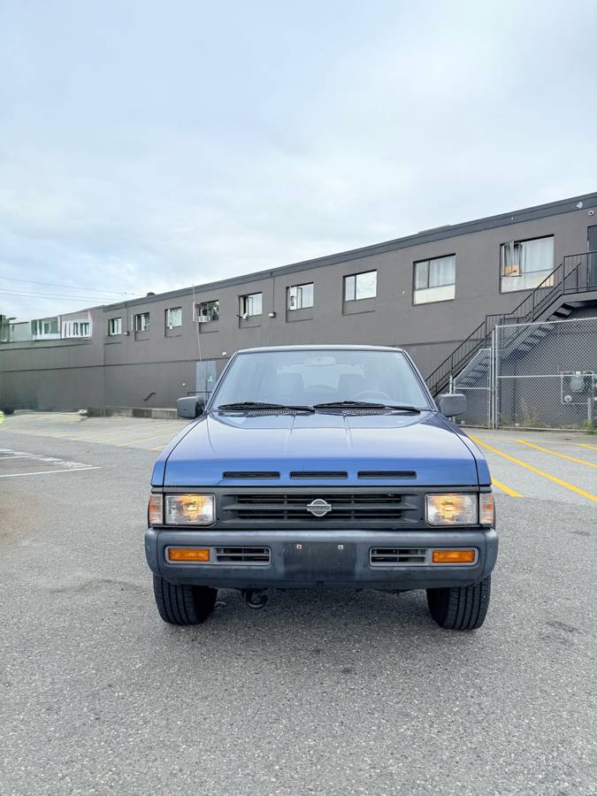 Nissan-pathfinder-4x4-1995-blue
