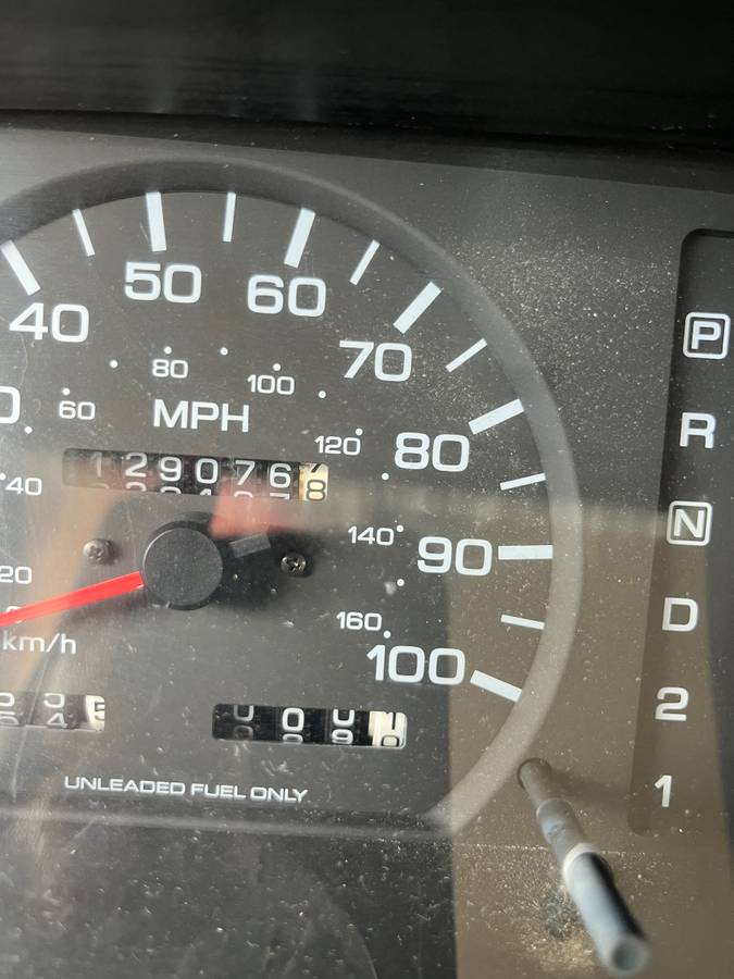 Nissan-pathfinder-se-1993-red-1
