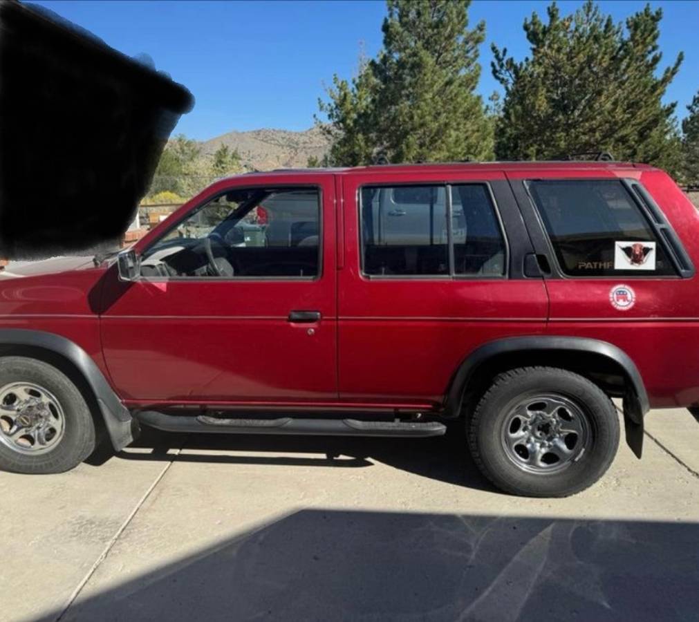 Nissan-pathfinder-se-1993-red-2