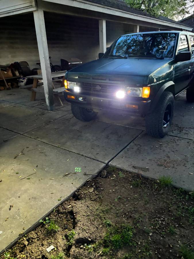 Nissan-pathfinder-se-1995-green