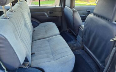 Nissan-pathfinder-xe-1992-11
