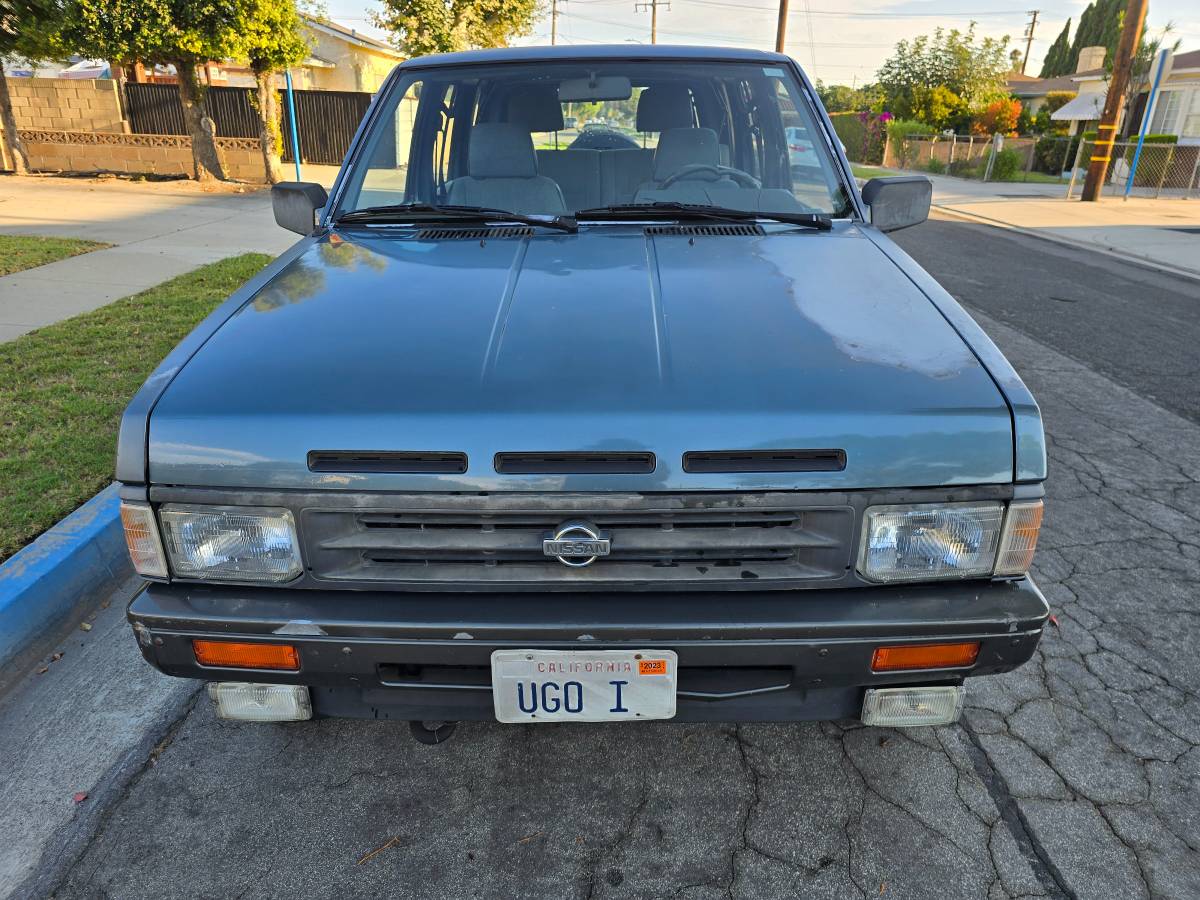 Nissan-pathfinder-xe-1992-6