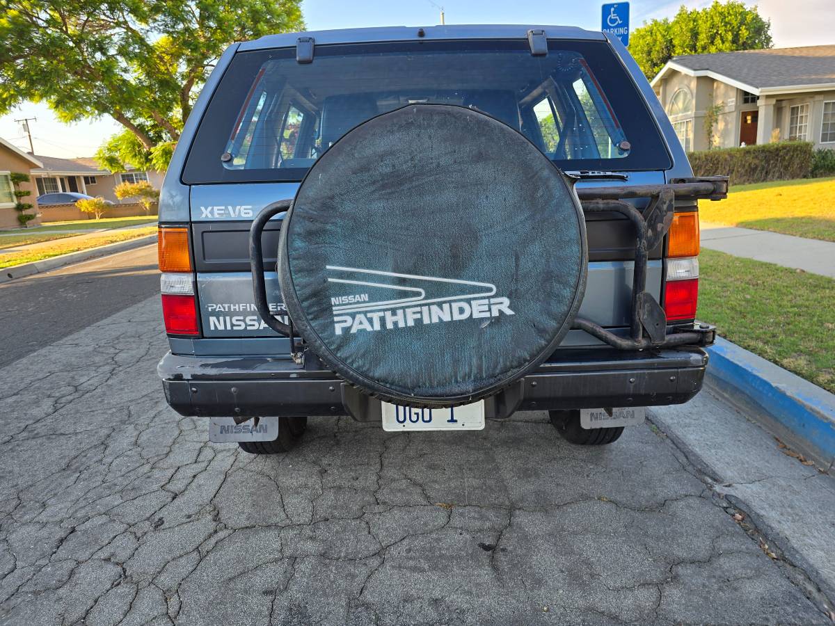 Nissan-pathfinder-xe-1992-7