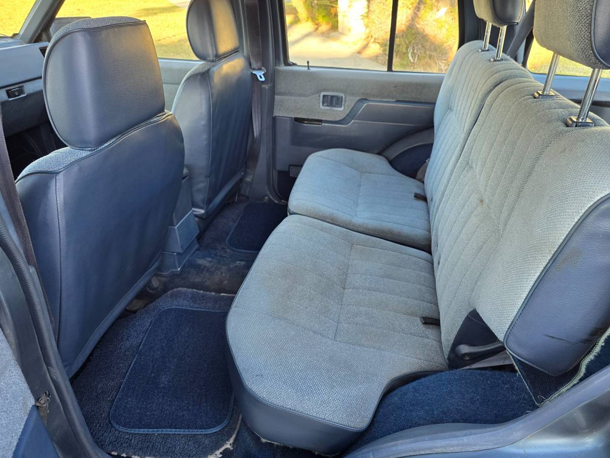 Nissan-pathfinder-xe-1992-9