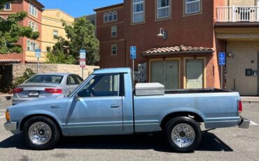 Nissan-pickup-1986-blue-1