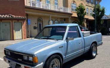 Nissan-pickup-1986-blue