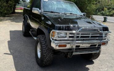 Nissan-pickup-1989-black-5
