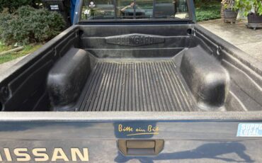 Nissan-pickup-1994-4