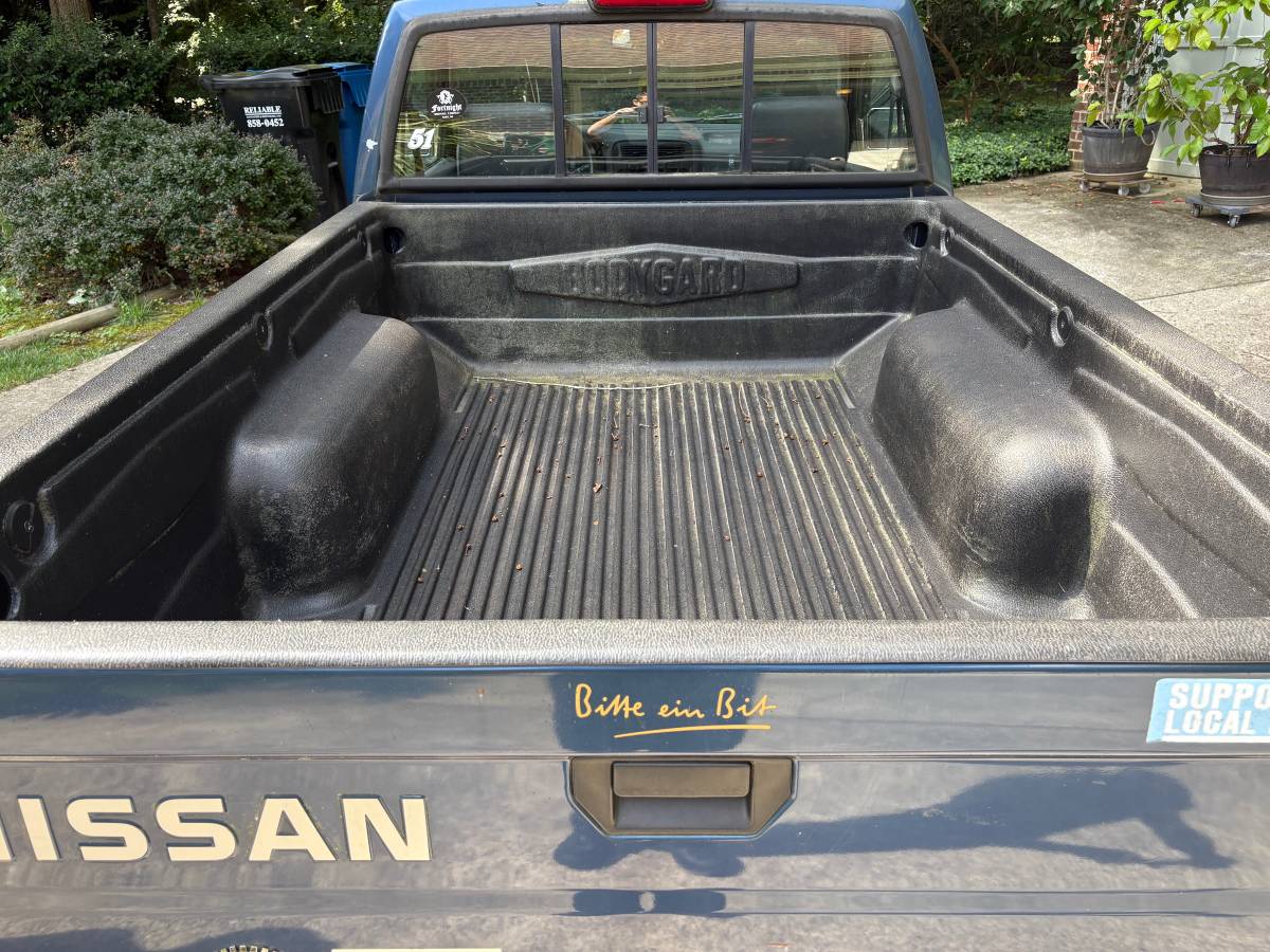 Nissan-pickup-1994-4