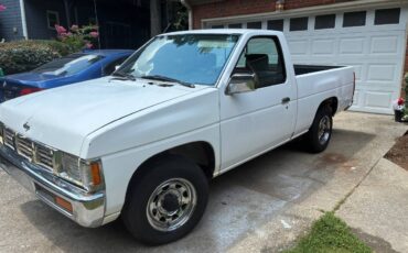 Nissan-pickup-1995-white