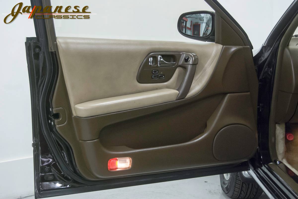 Nissan-president-1993-custom-2