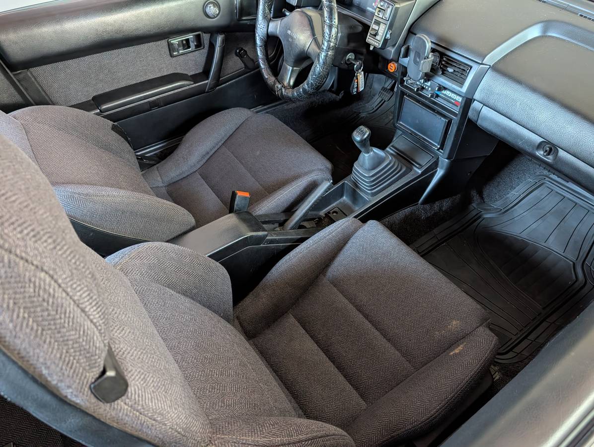 Nissan-pulsar-1988-12