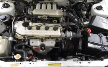 Nissan-sentra-xe-coupe-1991-white-7