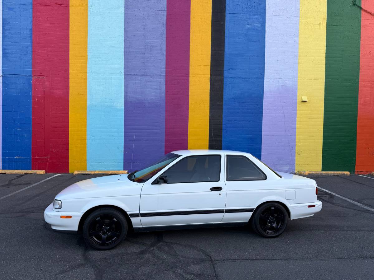 Nissan-sentra-xe-coupe-1991-white