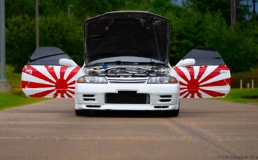 Nissan-skyline-1992-white-1