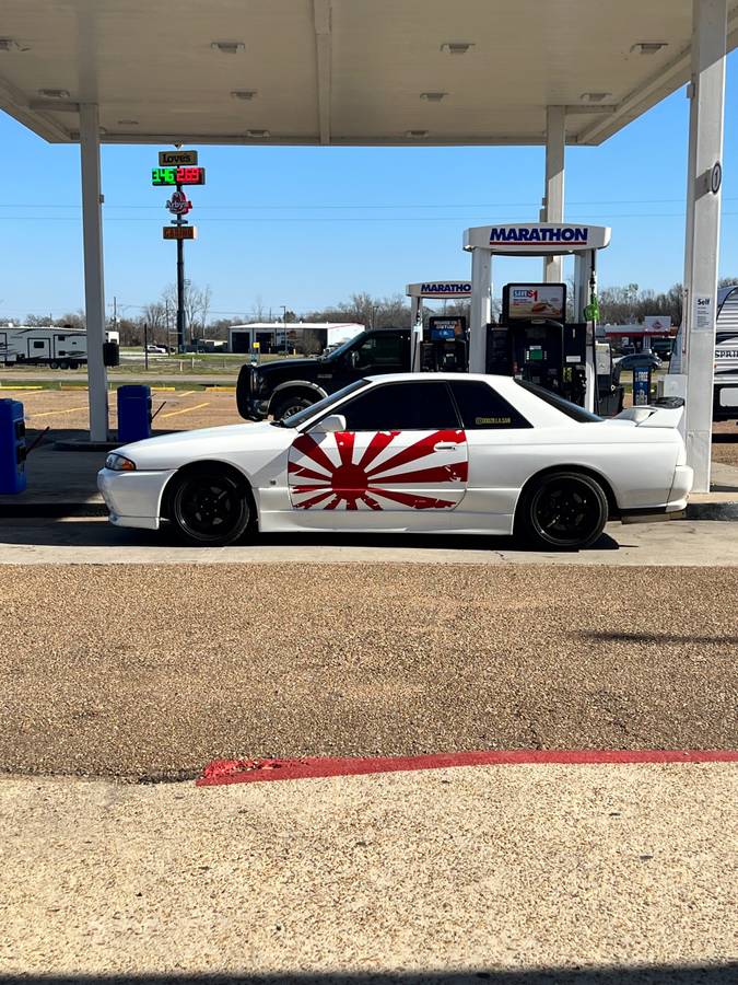 Nissan-skyline-1992-white-7