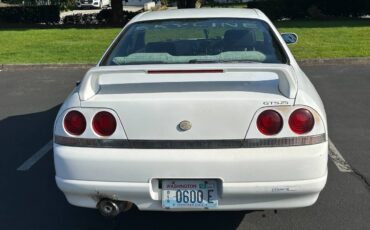 Nissan-skyline-1995-white-3