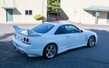 Nissan-skyline-gtr-1995-19