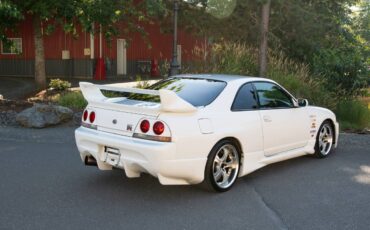 Nissan-skyline-gtr-1995-2