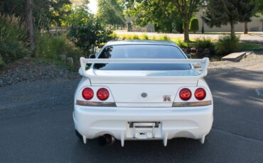 Nissan-skyline-gtr-1995-21