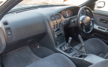 Nissan-skyline-gtr-1995-3