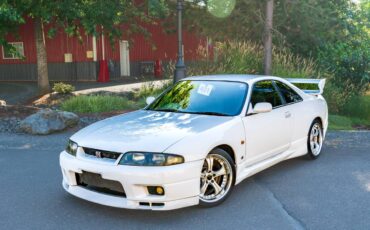 Nissan-skyline-gtr-1995