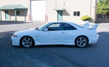 Nissan-skyline-gtr-1995-5