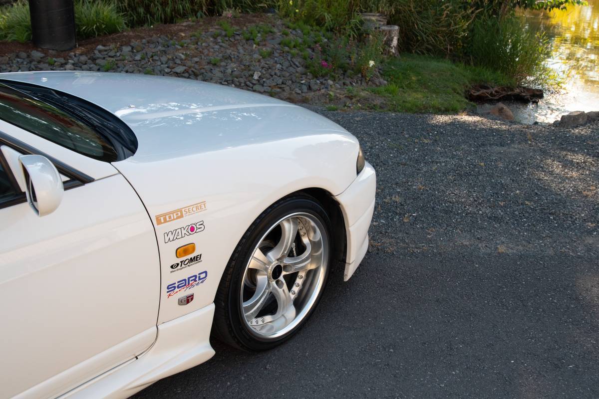 Nissan-skyline-gtr-1995-7
