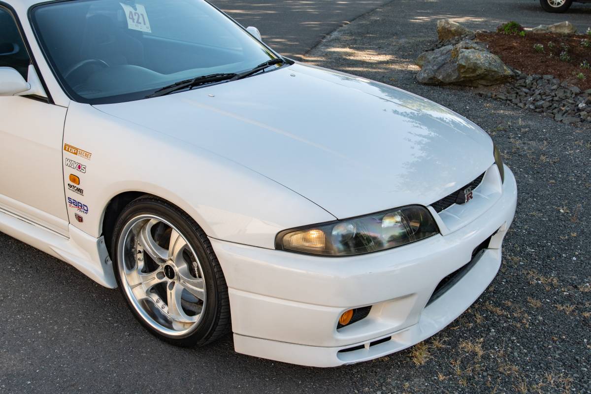 Nissan-skyline-gtr-1995-8