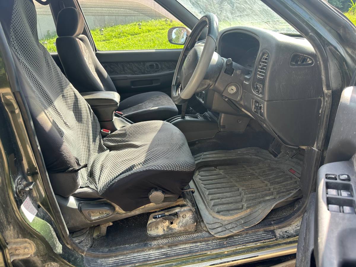 Nissan-terrano-diesel-1995-green-4